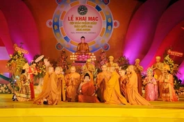 Đặc sắc đêm nhạc hội "Mừng ánh Đạo"